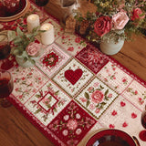 Camino de mesa acolchado – Corazones y Rosas
